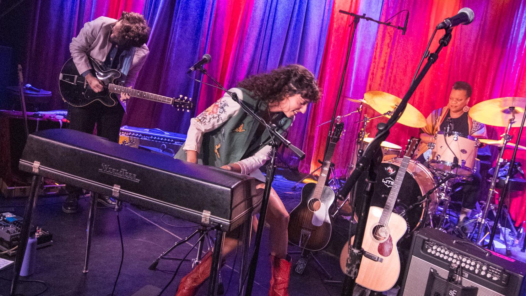 Jess Nolan, Margo Cilker and More Fascinate at The 5 Spot